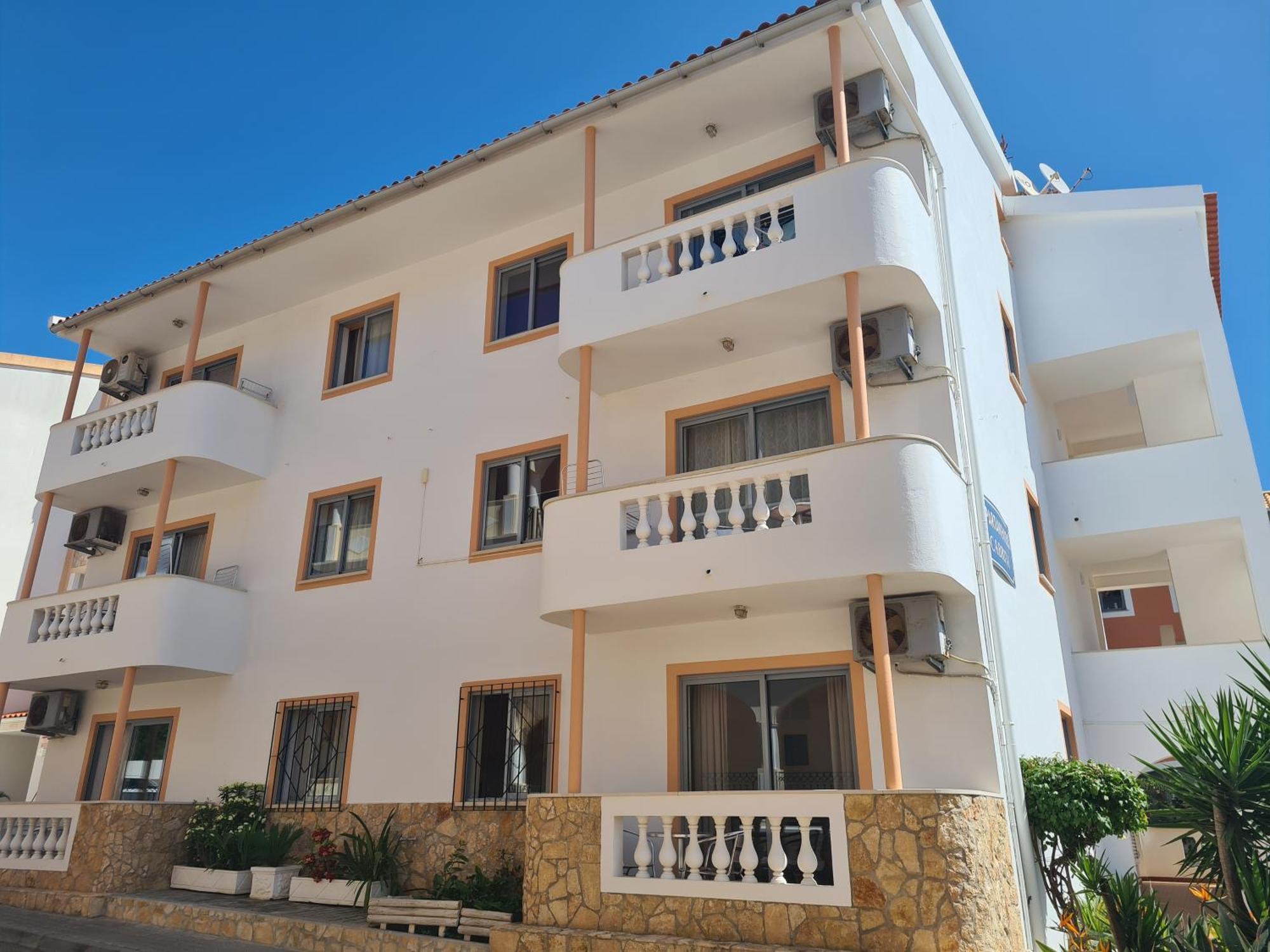 Apartamentos Cabrita Ольюш-ди-Агуа  Экстерьер фото